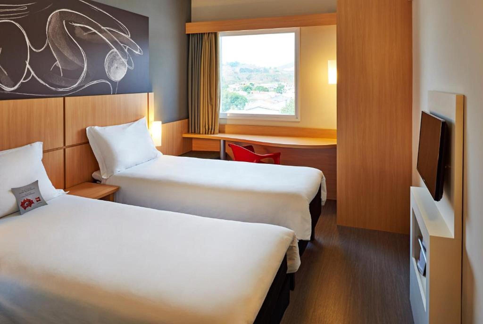 Hotel Ibis Guaratingueta Aparecida - Circuito Da Fe Zewnętrze zdjęcie