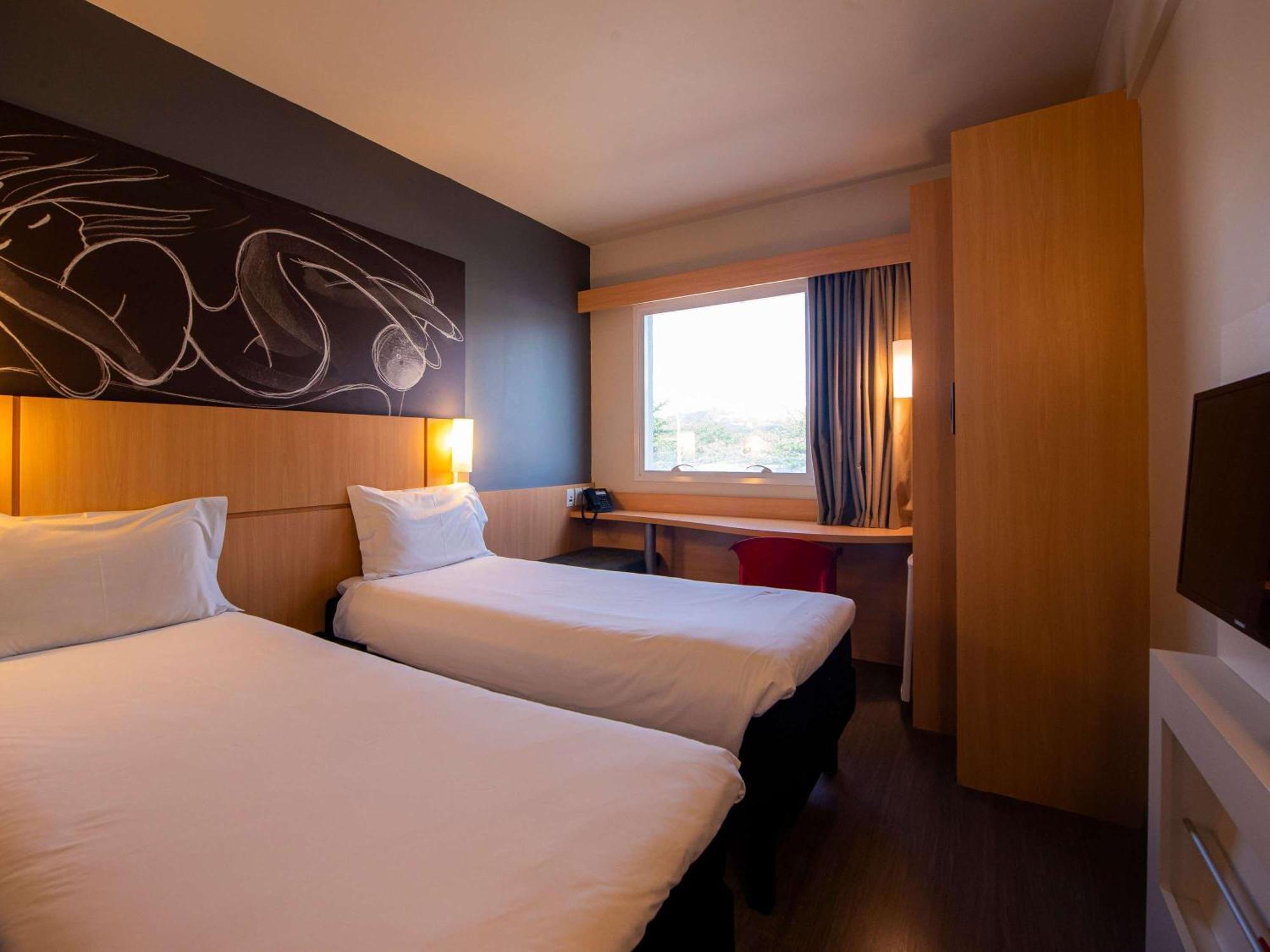 Hotel Ibis Guaratingueta Aparecida - Circuito Da Fe Zewnętrze zdjęcie