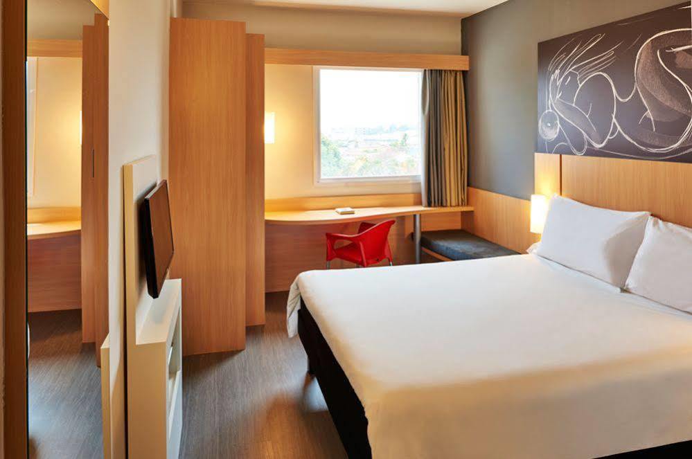 Hotel Ibis Guaratingueta Aparecida - Circuito Da Fe Zewnętrze zdjęcie